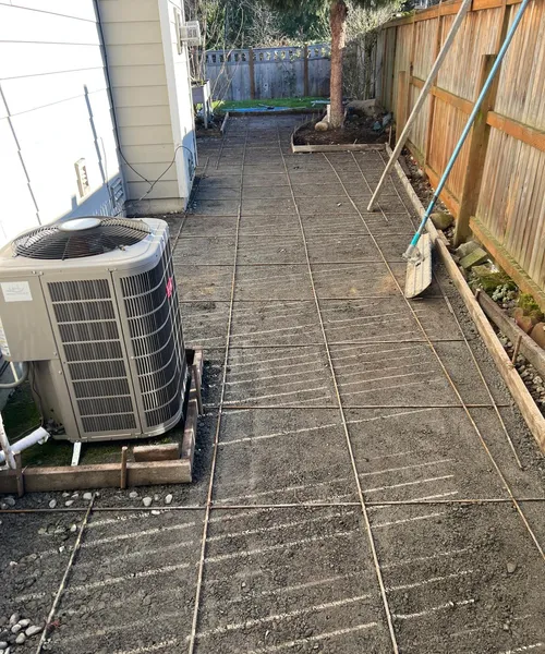 Exposed Aggregate Side Pathway in Auburn 